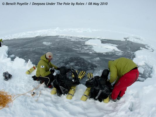 Up until Saturday (May 9th 2010), they had been out on the sea-ice for 44 days, having covered a distance of 166 kilometres since being dropped off in the vicinity of the North Pole. They are currently 231 kilometres from the Pole itself..