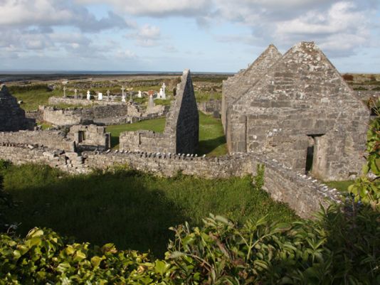 Ruins of 7 churches. The main one, Teampall Bhreacáín , was built during the VIII rd century.