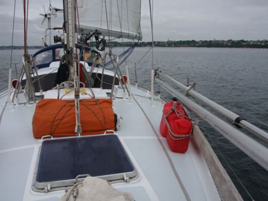 17 May 2011, Avannaq is about to take the Denou Channel just outside Paimpol to set sail for England