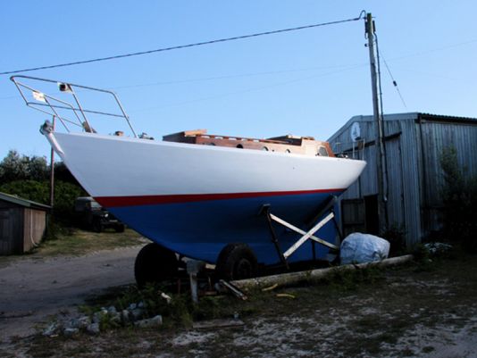 In our ever lasting quest for vintage boats we came across a superb 32 foot Watson built in 1963