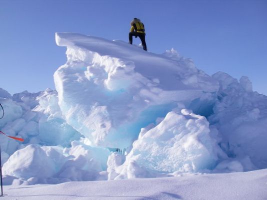 It is sometimes necessary stand up higher to be able to look at the terrain