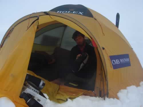 After ten hours of walking, we're really glad to get inside the tent again, especially since the daily brushing is from now on limited to just doing our boots.