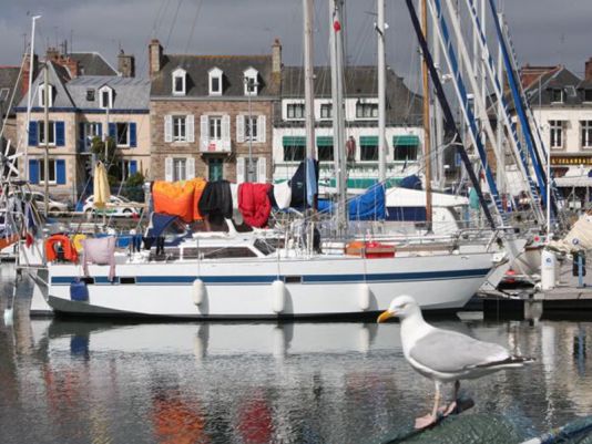 16/5/2001 Technical stop over in Paimpol before crossing the English Channel