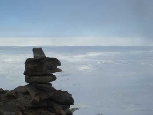 Alone On The Mountain: I went up the mountain on my own to place a cairn and to take a long last look at this ocean, which I'm missing already. This evening, I know that I'll have been to the end of a dream but also taken a further step towards the object