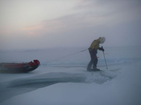 Narrow ice bridge