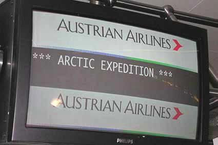 As usual, the airline company concerned had opened a special desk for the expedition's check-in. The French photographer René Robert and the cameraman Remy Revellin are part of the trip.