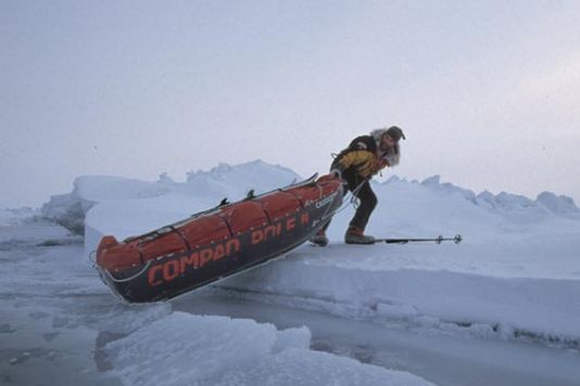 Saturday April 27 - DAY 62 / Since the decision to give up was made, the team has been making faster progress than ever. During the last four days, they have effectively covered 89km to the Northwest, even while remaining two days in the tent! Or a daily 