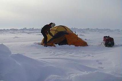 Sunday April 28 - DAY 63 / HQ was informed by Cerpolex that the Russians again would prefer to use the Antonov 2 to go to look for two men on the ice and that, provided the twin-engine is assisted by the MI8, which would have to make a fuel drop on the wa