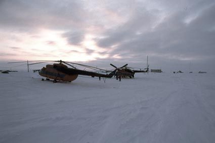 The only chance of a solution: to call the expedition's main sponsor, Compaq. It was Michel Brent who took care of it. In less than ten minutes, the case was heard. The big boss Johan Deschuyffeleer did not abandon the men, and he asked his financial dire