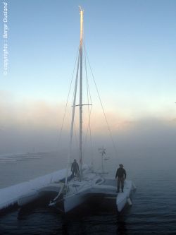 The Northern Passage : a very basic multihull